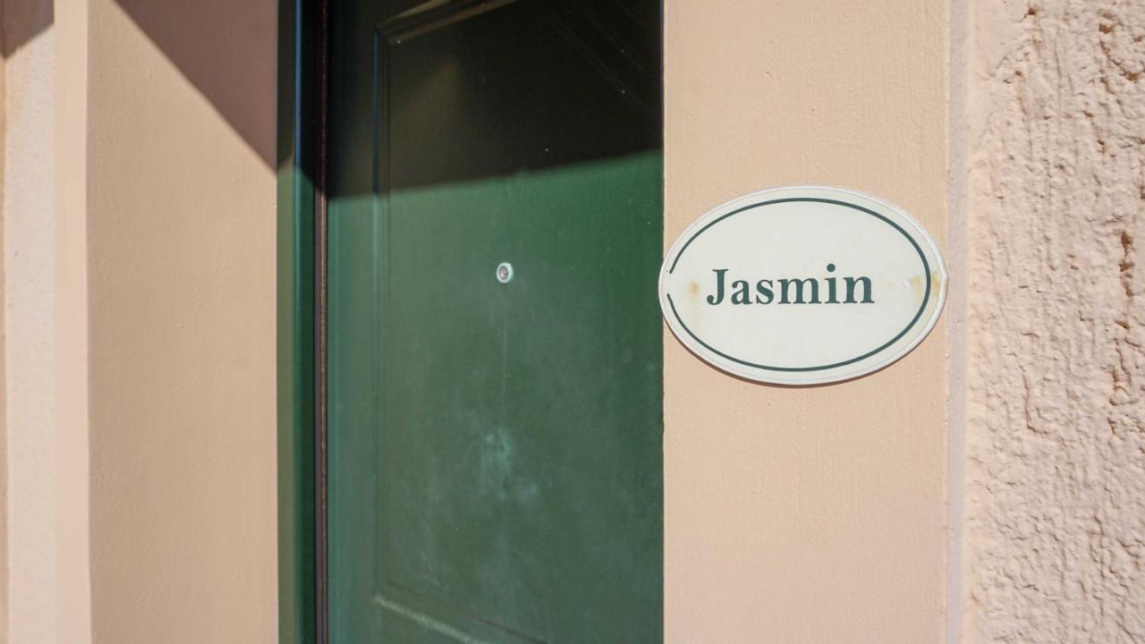 Jasmine Glyfada Beach Exterior photo
